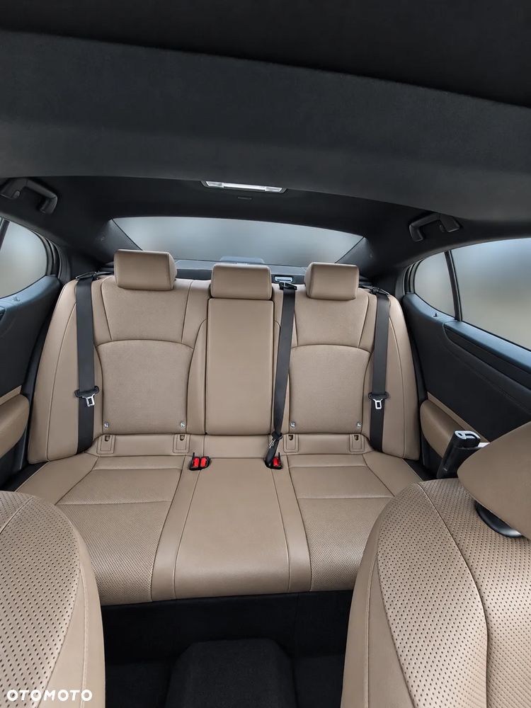 Lexus ES - 14
