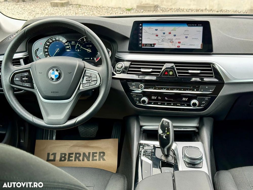 BMW Seria 5 520d AT - 36
