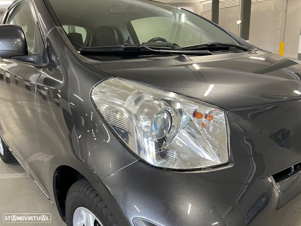 Toyota iQ 1.0 VVT-i Essential+AC - 4