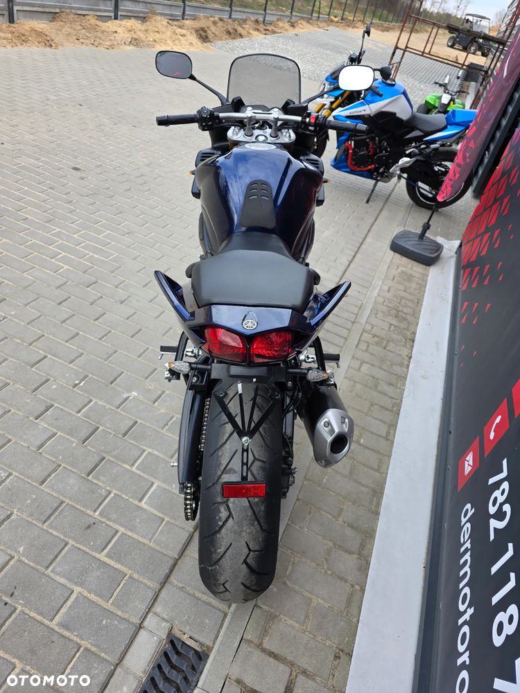 Yamaha FZ - 22