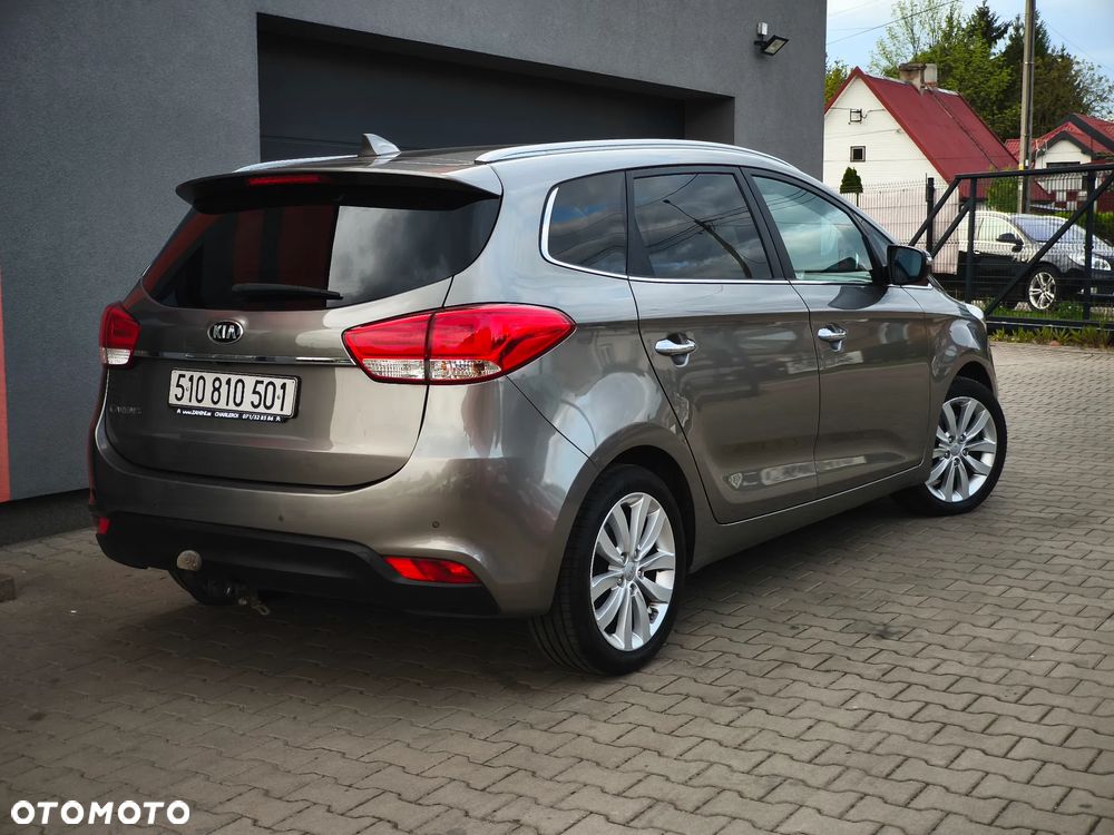 Kia Carens 1.7 CRDi XL 7os - 3