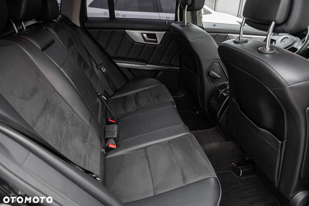 Mercedes-Benz GLK 250 CDI DPF 4Matic BlueEFFICIENCY 7G-TRONIC SPORT EDITION - 35