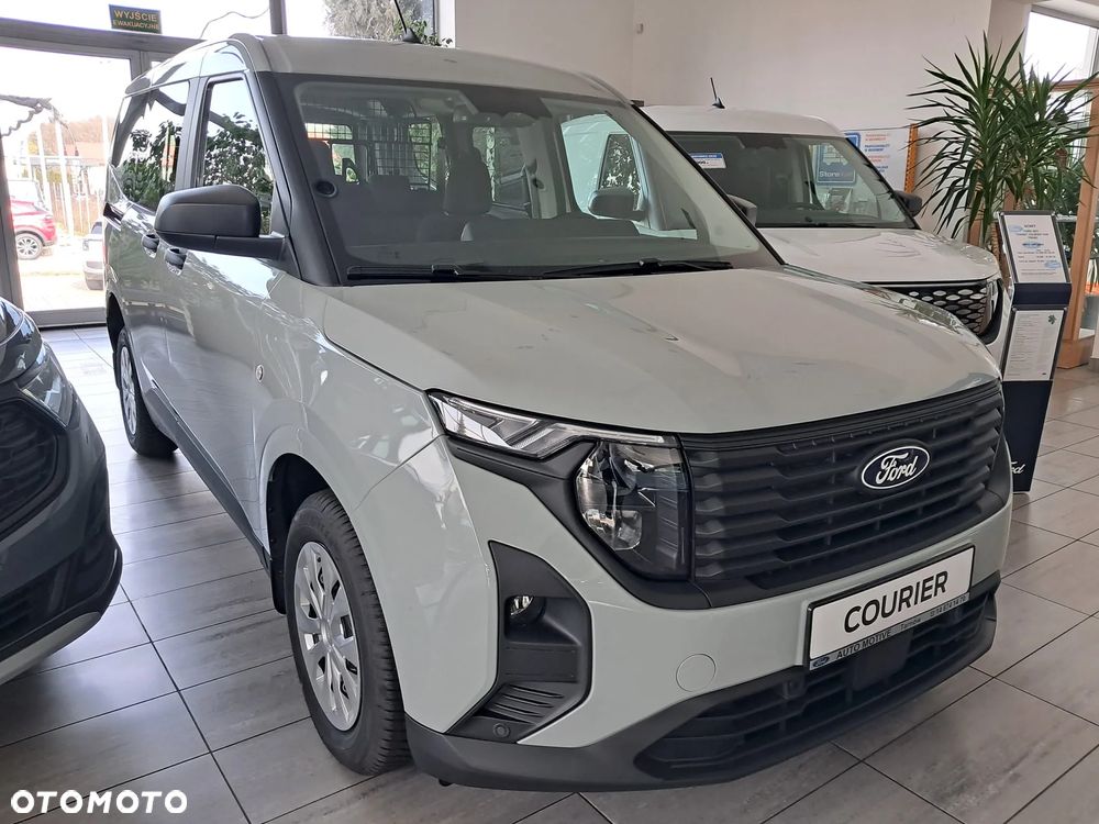 Ford Transit Courier - 1