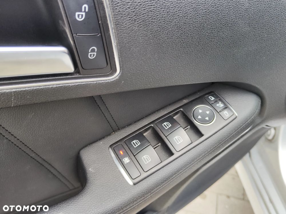 Mercedes-Benz Klasa E 200 CDI DPF BlueEFFICIENCY Automatik Avantgarde - 24