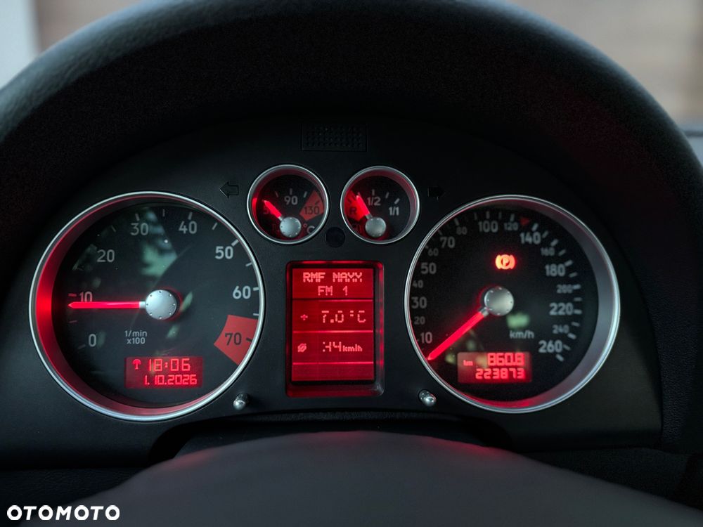 Audi TT Coupé 1.8T - 26