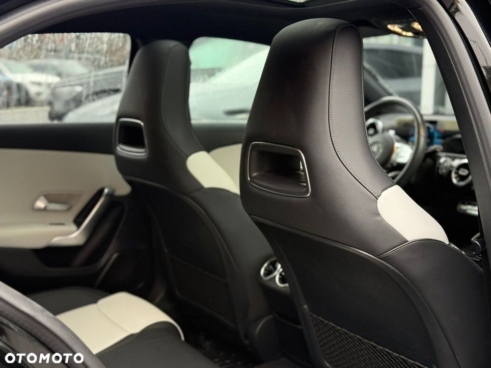 Mercedes-Benz Klasa A 200 AMG Line 7G-DCT - 13