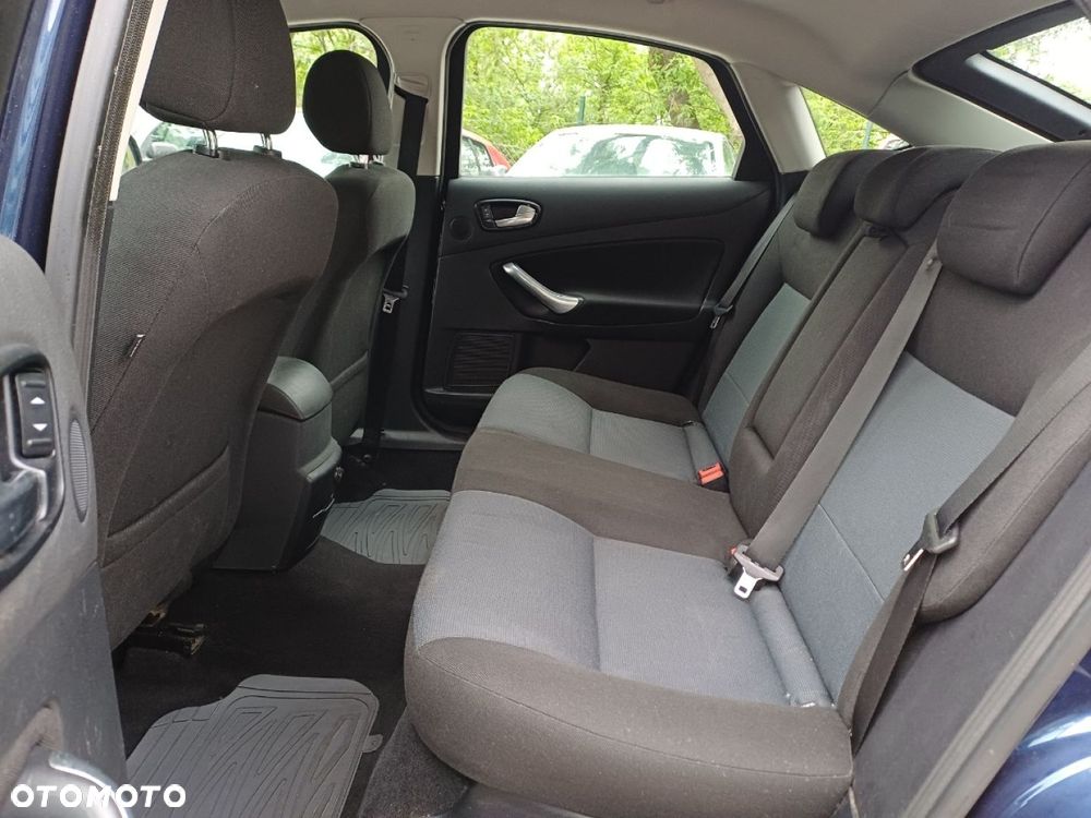 Ford Mondeo - 8