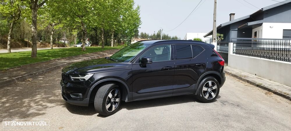 Volvo XC 40 2.0 D3 Momentum Plus - 3