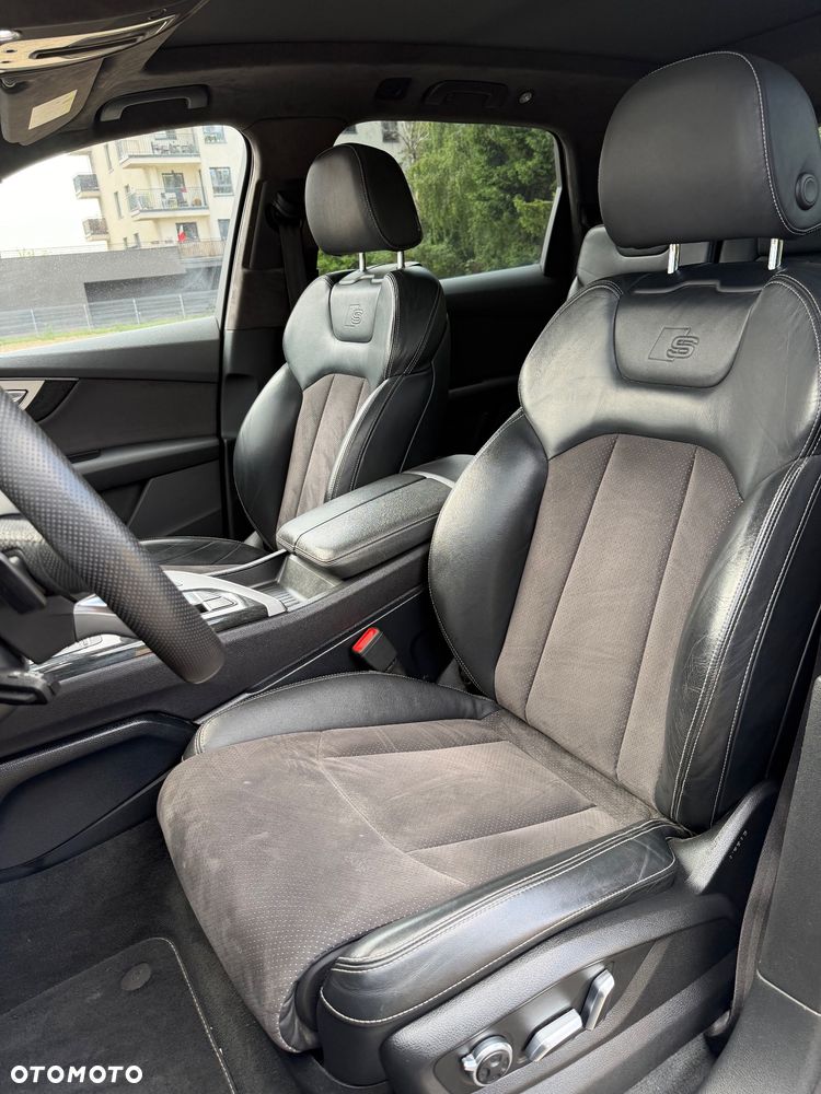 Audi Q7 - 11