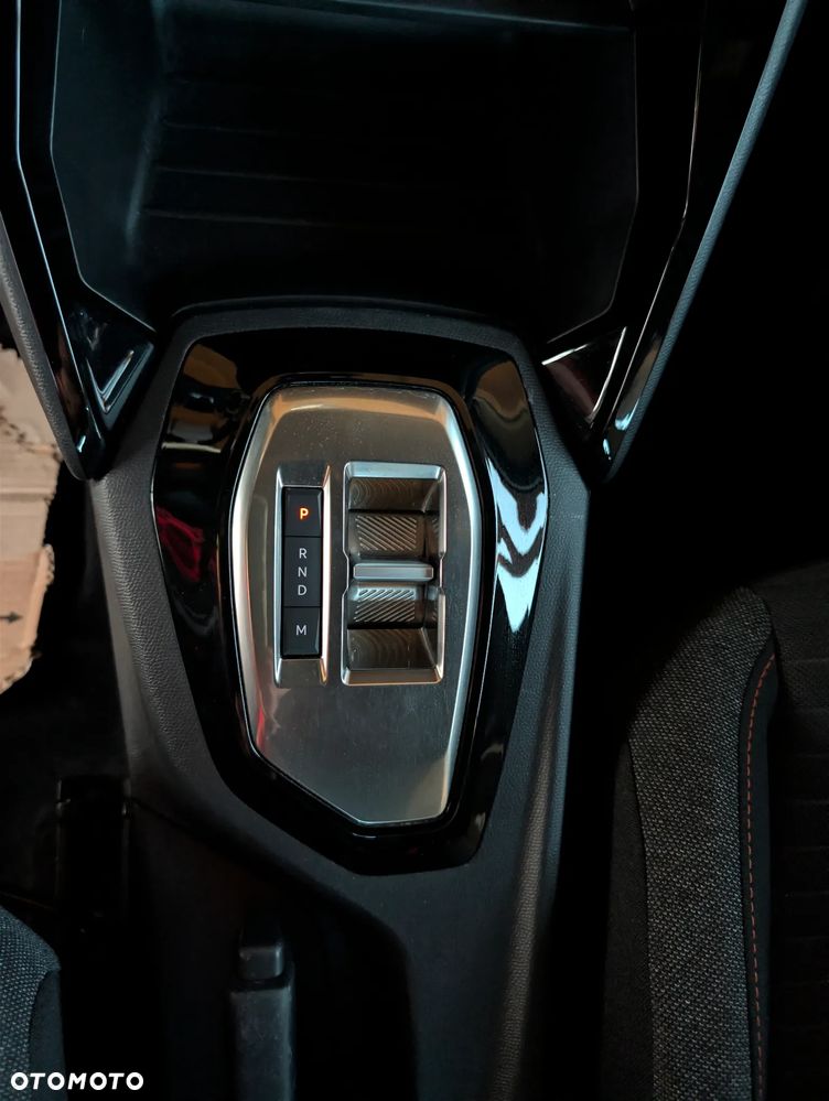 Peugeot 2008 1.5 BlueHDi Allure Pack S&S EAT8 - 14