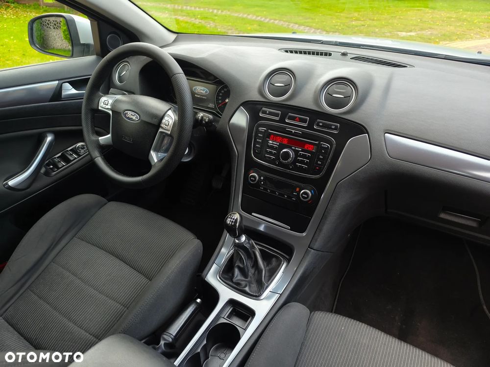 Ford Mondeo 2.0 TDCi Titanium - 10