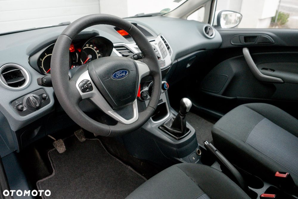 Ford Fiesta 1.4 Trend - 15