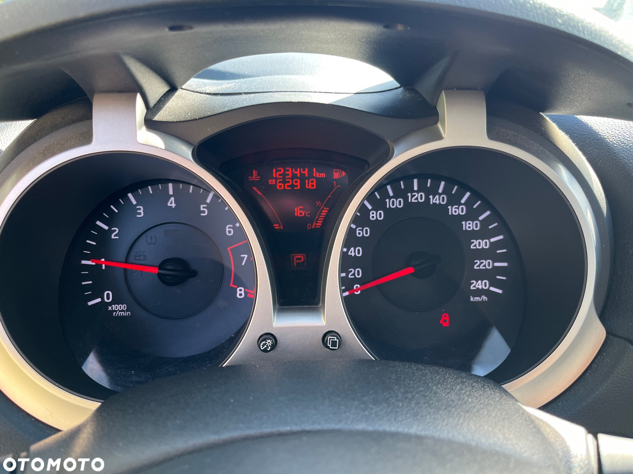 Nissan Juke 1.6 CVT Acenta - 23