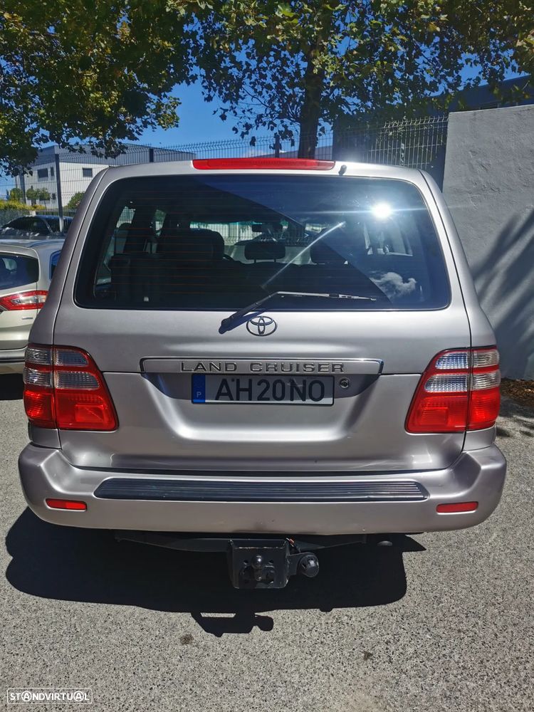 Toyota Land Cruiser - 3