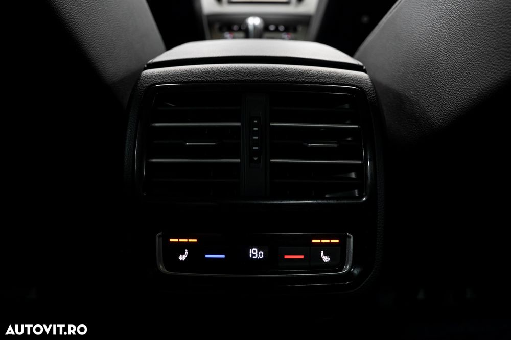 Volkswagen Passat 2.0 TDI SCR (BlueMotion Tech) 4Motion D Highline - 28