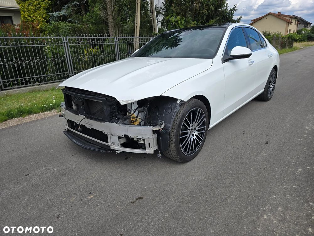 Mercedes-Benz C-Class 2024 photo 3