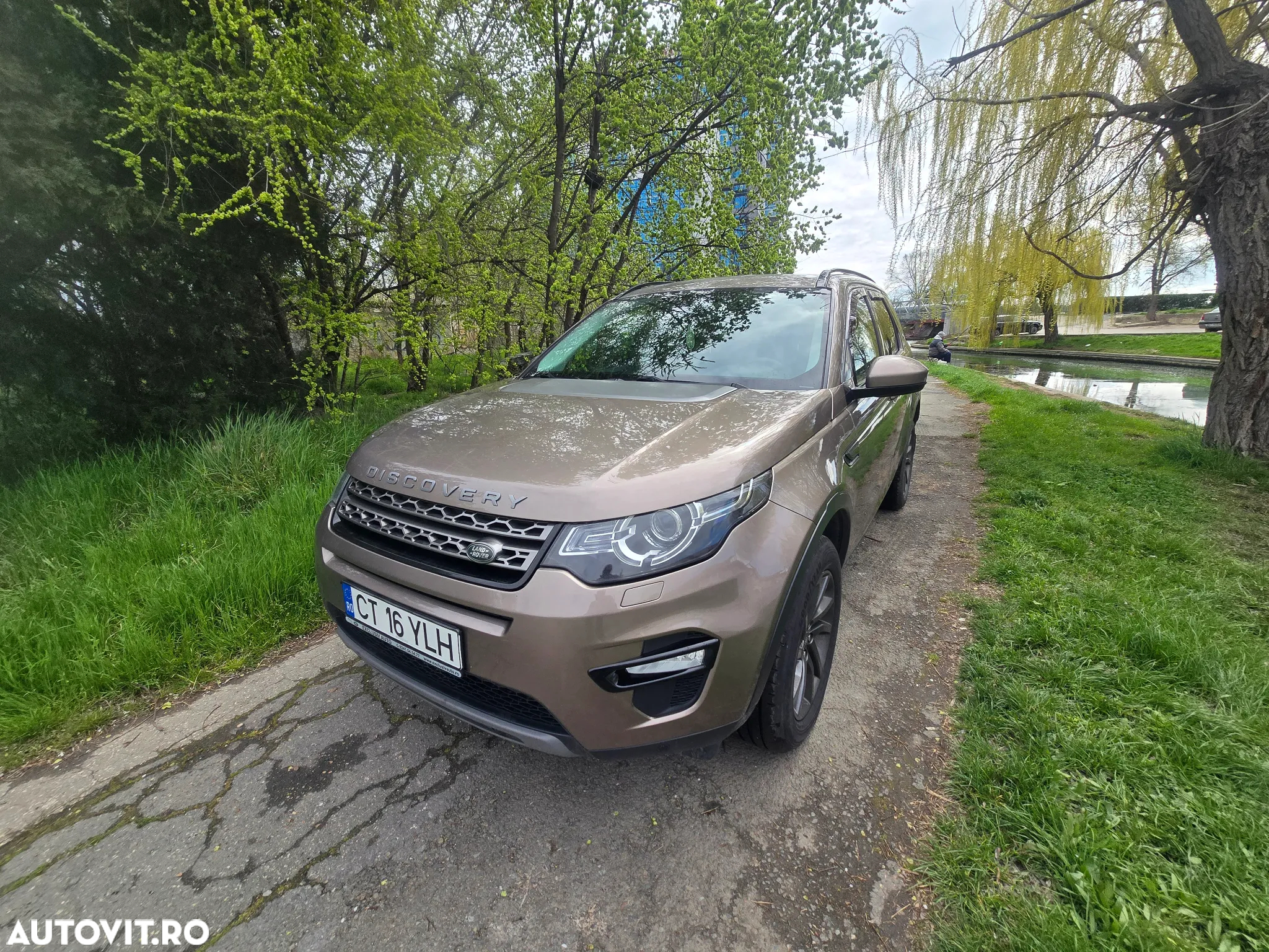 Land Rover Discovery Sport 2.0 D180 MHEV - 8