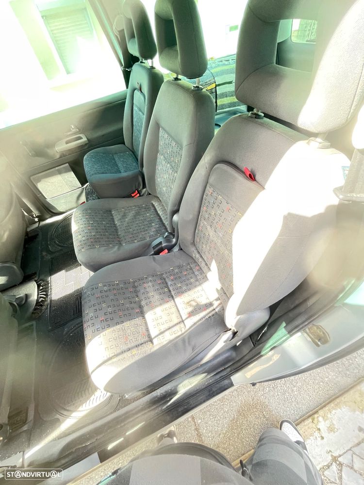 VW Sharan 1.9 TDI - 7