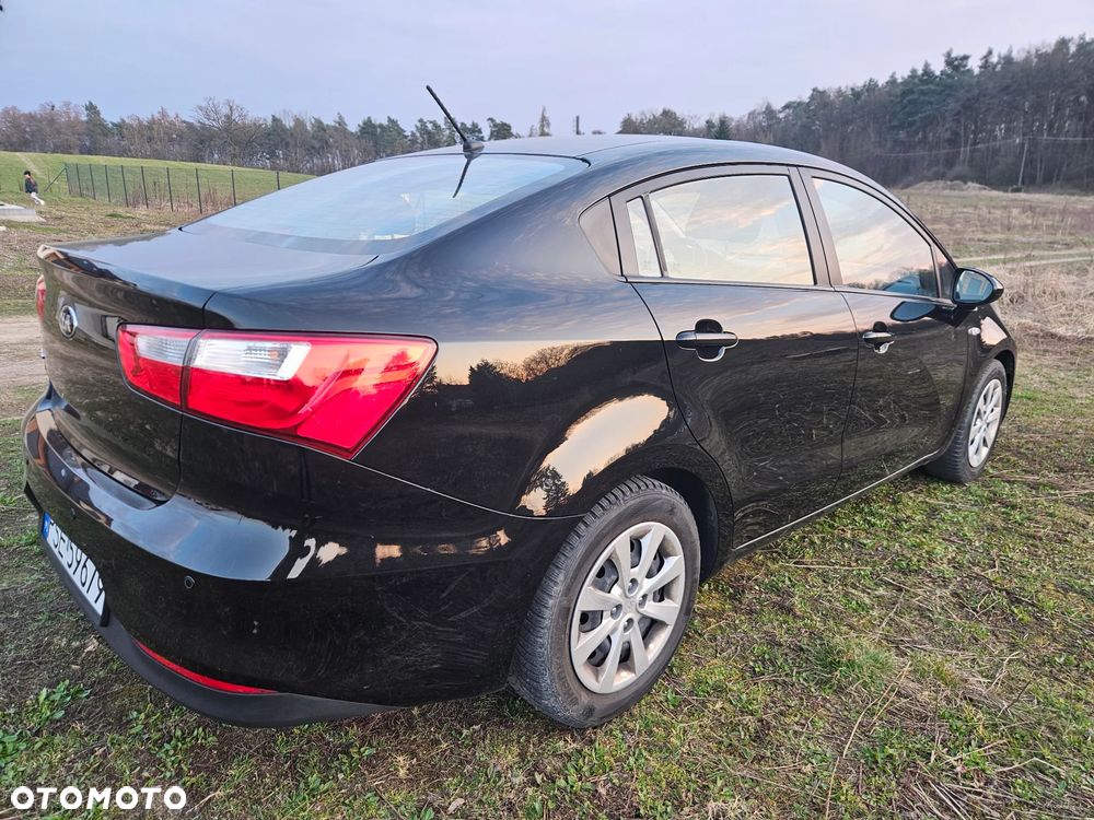 Kia Rio 1.4 L - 3