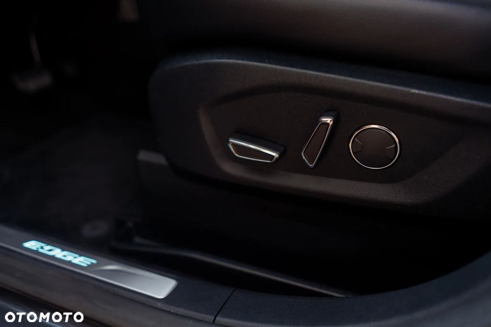 Ford Edge - 25