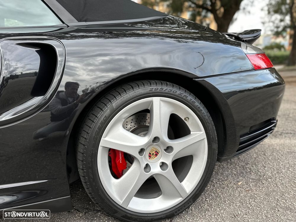 Porsche 911 (996) Turbo - 4