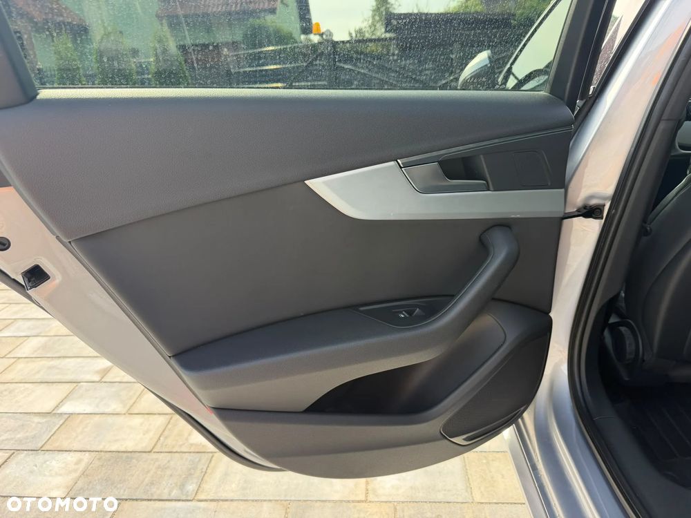 Audi A4 Avant 2.0 TDI ultra S tronic sport - 22
