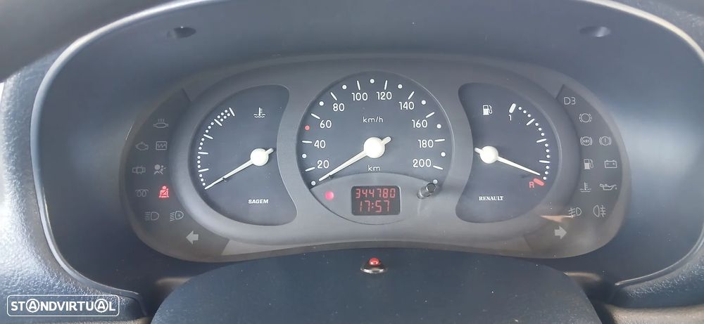 Renault Clio 1.9 D RXE - 14