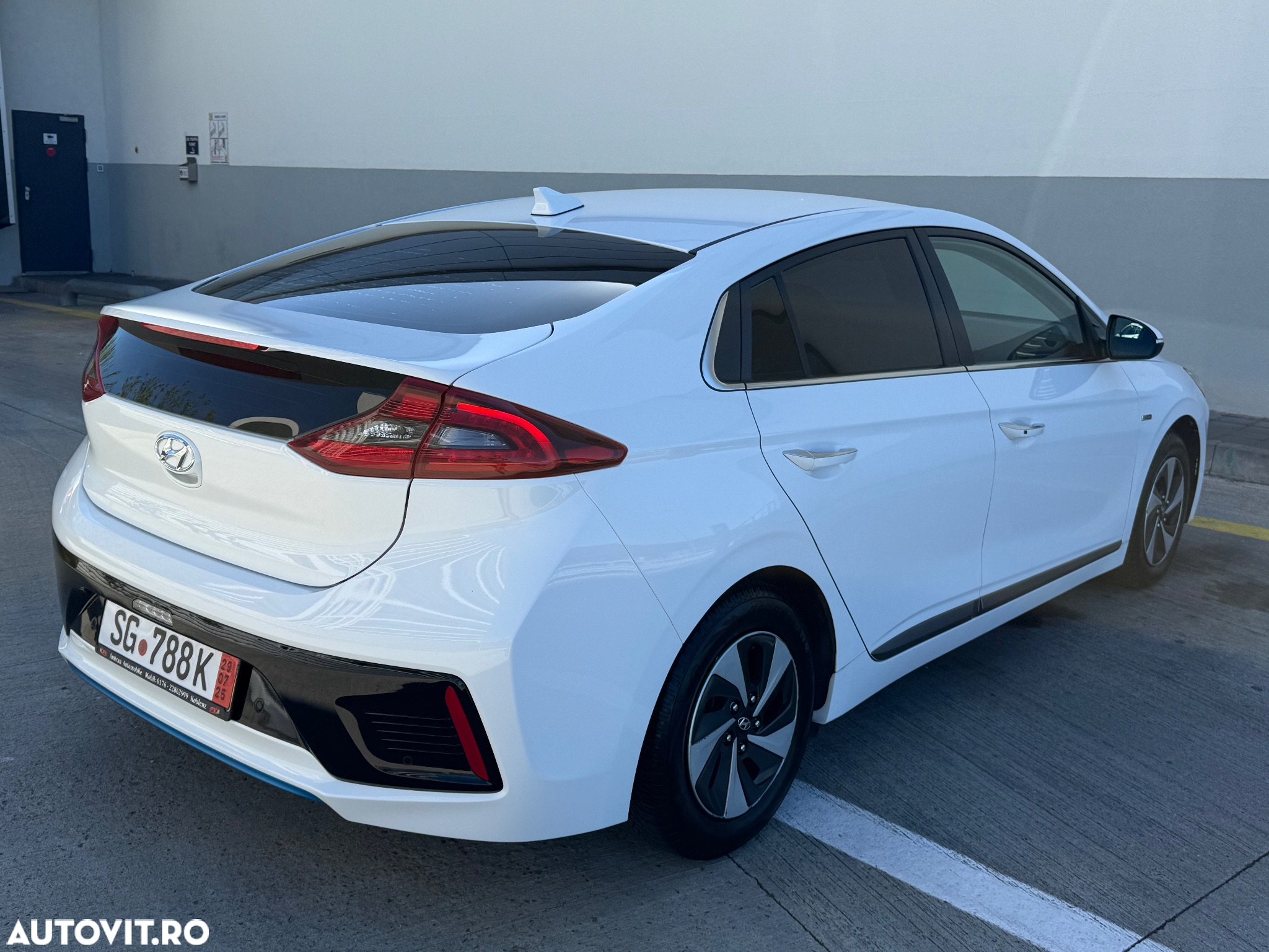 Hyundai IONIQ Hybrid 1.6 GDI Style - 18