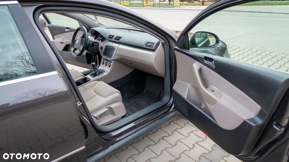 Volkswagen Passat Variant 1.8 TSI Comfortline - 13
