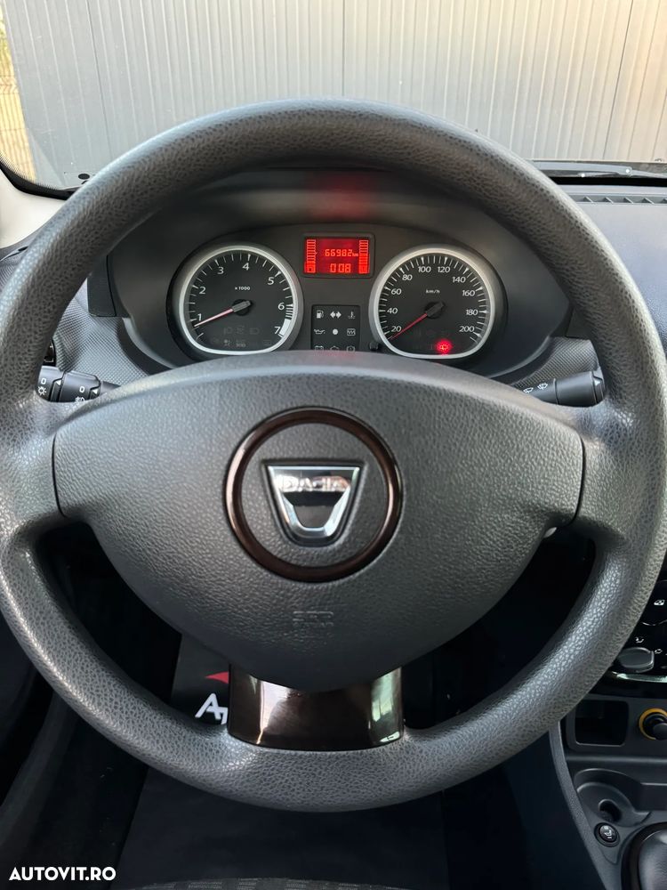Dacia Duster 1.6 4x2 Laureate - 15