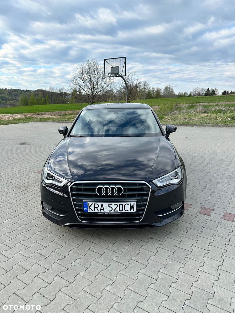 Audi A3 Sportback - 1