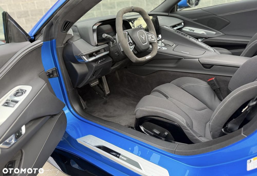Chevrolet Corvette - 13