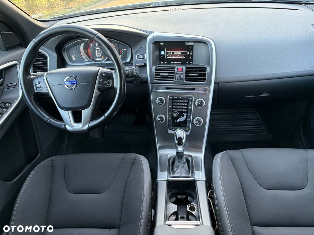 Volvo XC 60 D4 Geartronic Momentum - 16
