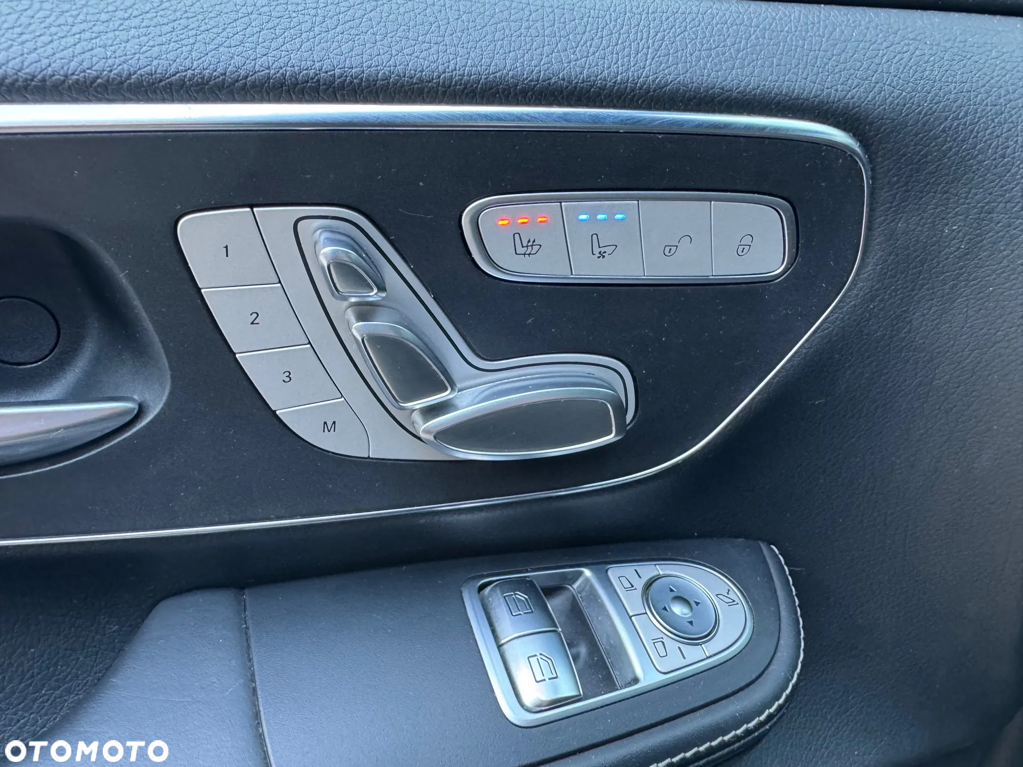 Mercedes-Benz Klasa V 300 d 4-Matic Exclusive 9G-Tronic (d³ugi) - 26