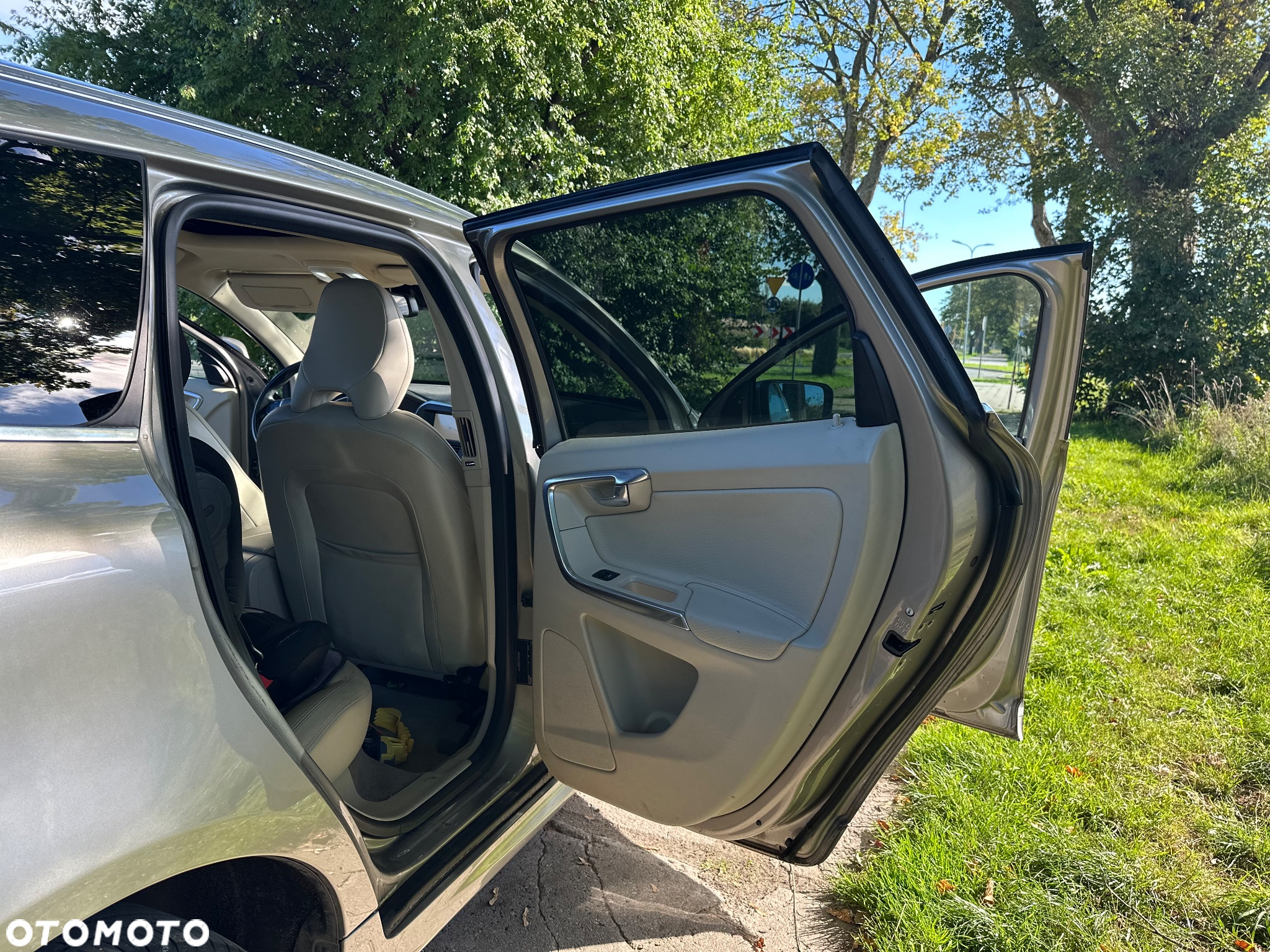Volvo XC 60 T6 AWD Momentum - 11