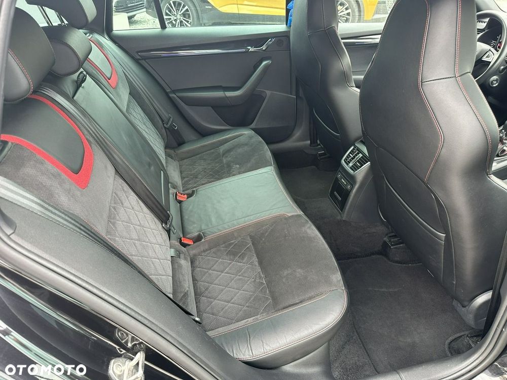 Skoda Octavia 2.0 TDI 4x4 DSG RS60 - 38