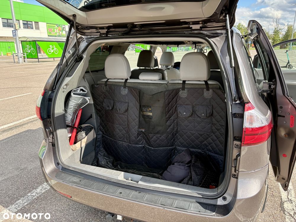Toyota Sienna 3.5 V6 - 15