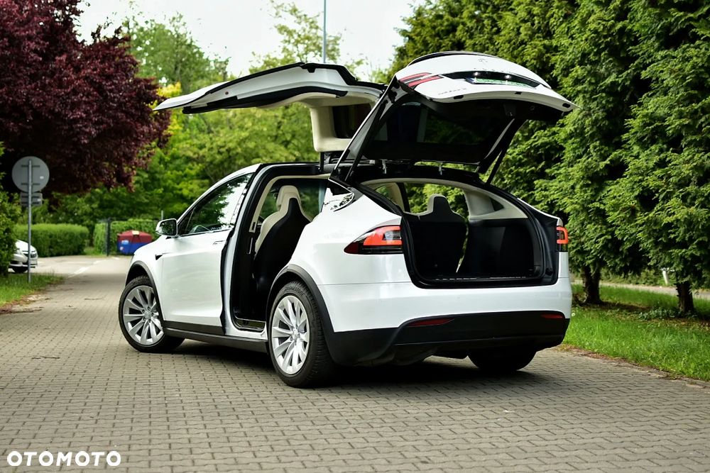 Tesla Model X Long Range Plus - 3