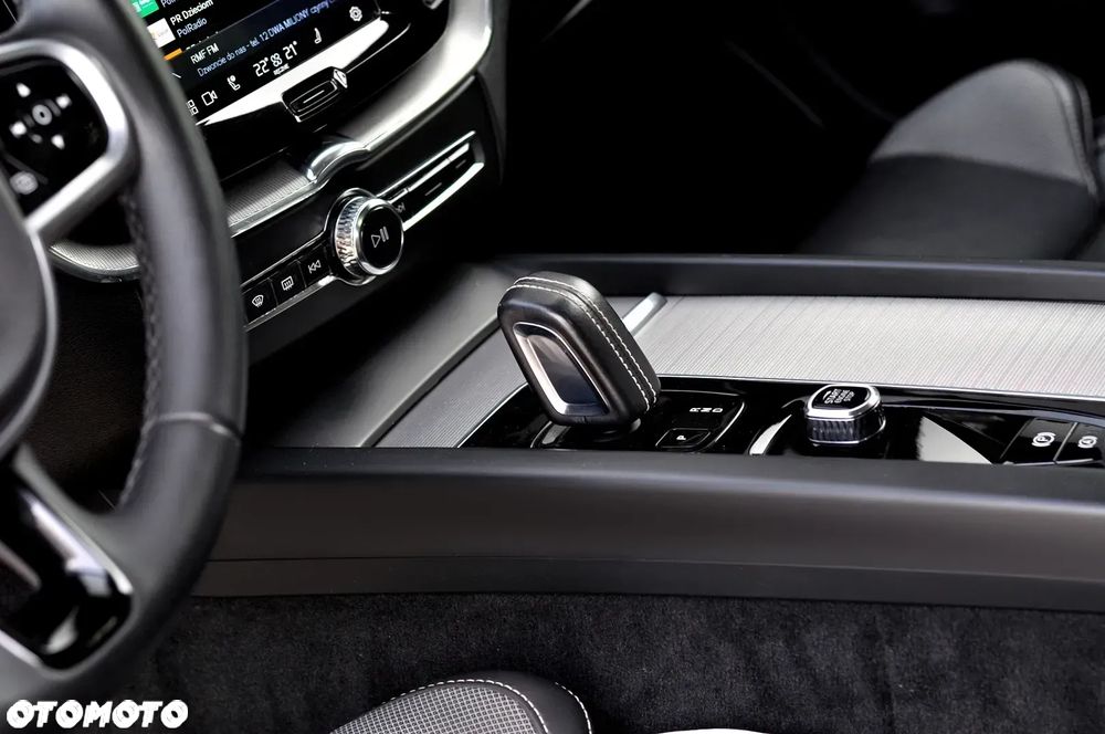 Volvo XC 60 T6 AWD Recharge Geartronic RDesign - 34