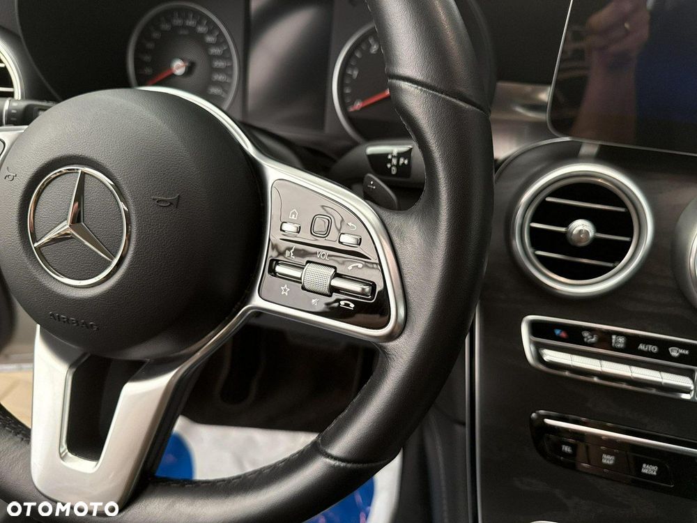 Mercedes-Benz GLC - 25