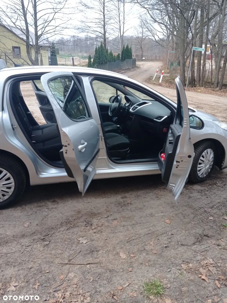 Peugeot 207 1.4 Trendy - 11