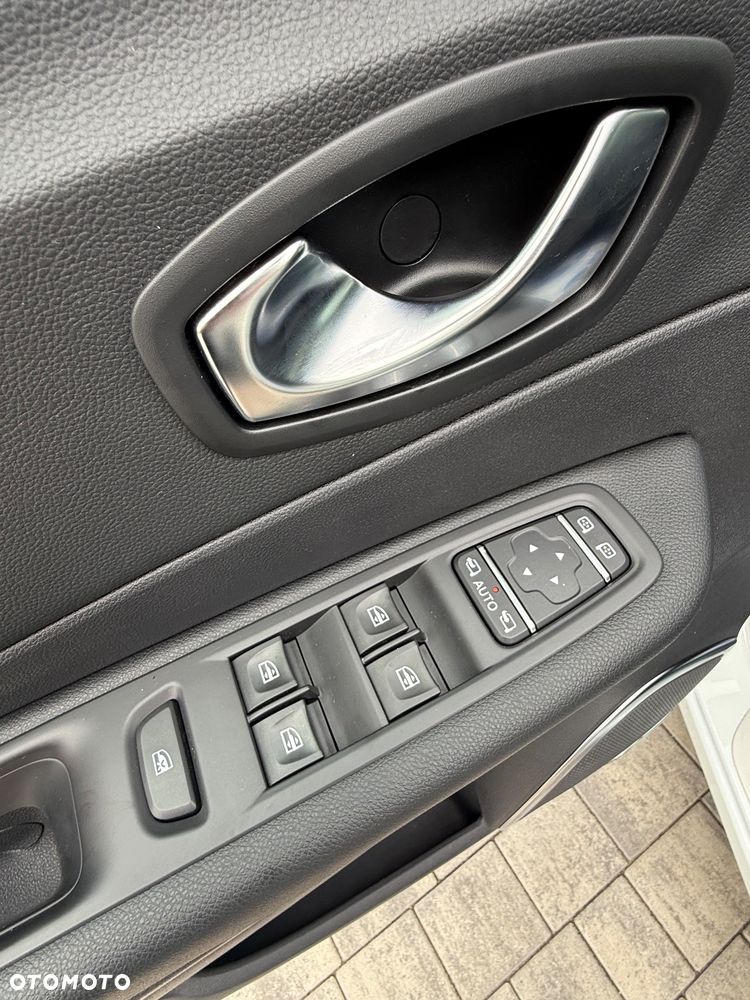 Renault Captur - 24