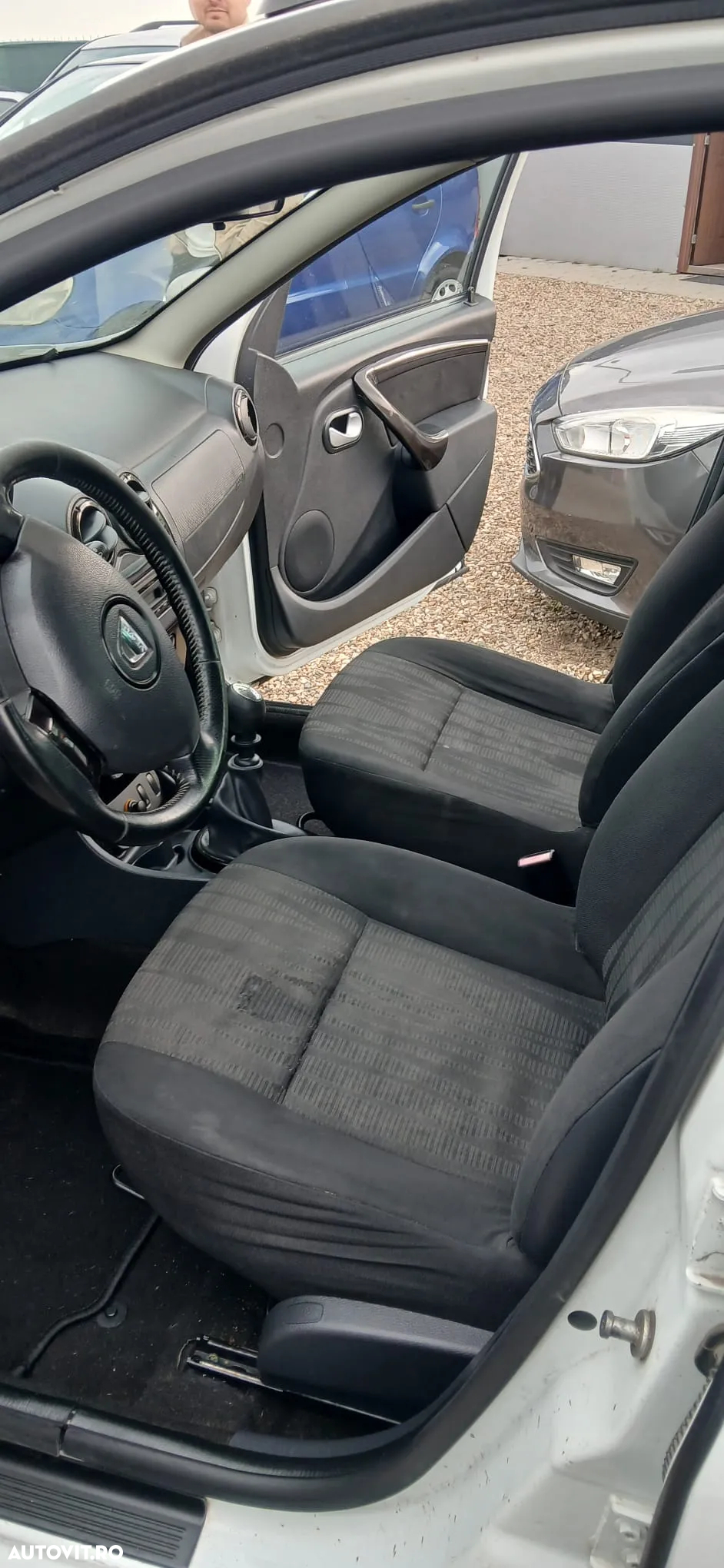 Dacia Duster 1.5 dCi 4x4 Laureate - 8