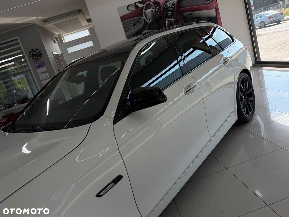 BMW Seria 5 525d xDrive - 5