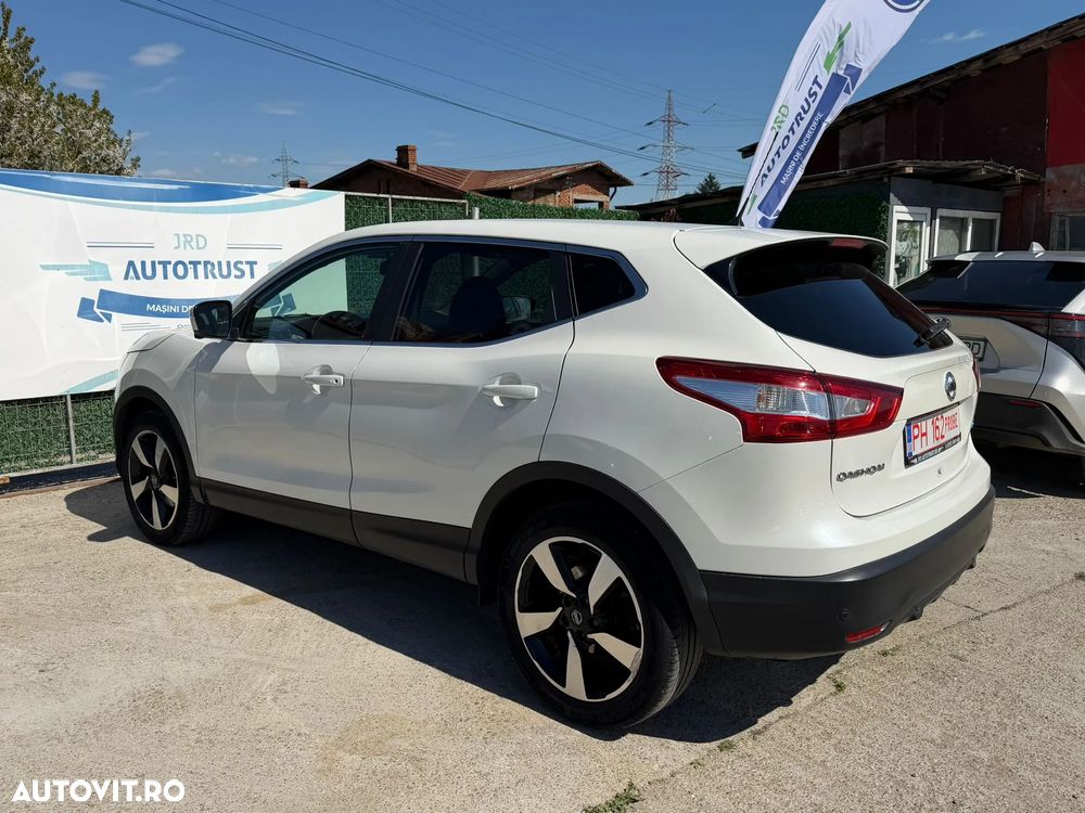 Nissan Qashqai 1.5 DCI N-Connecta - 23