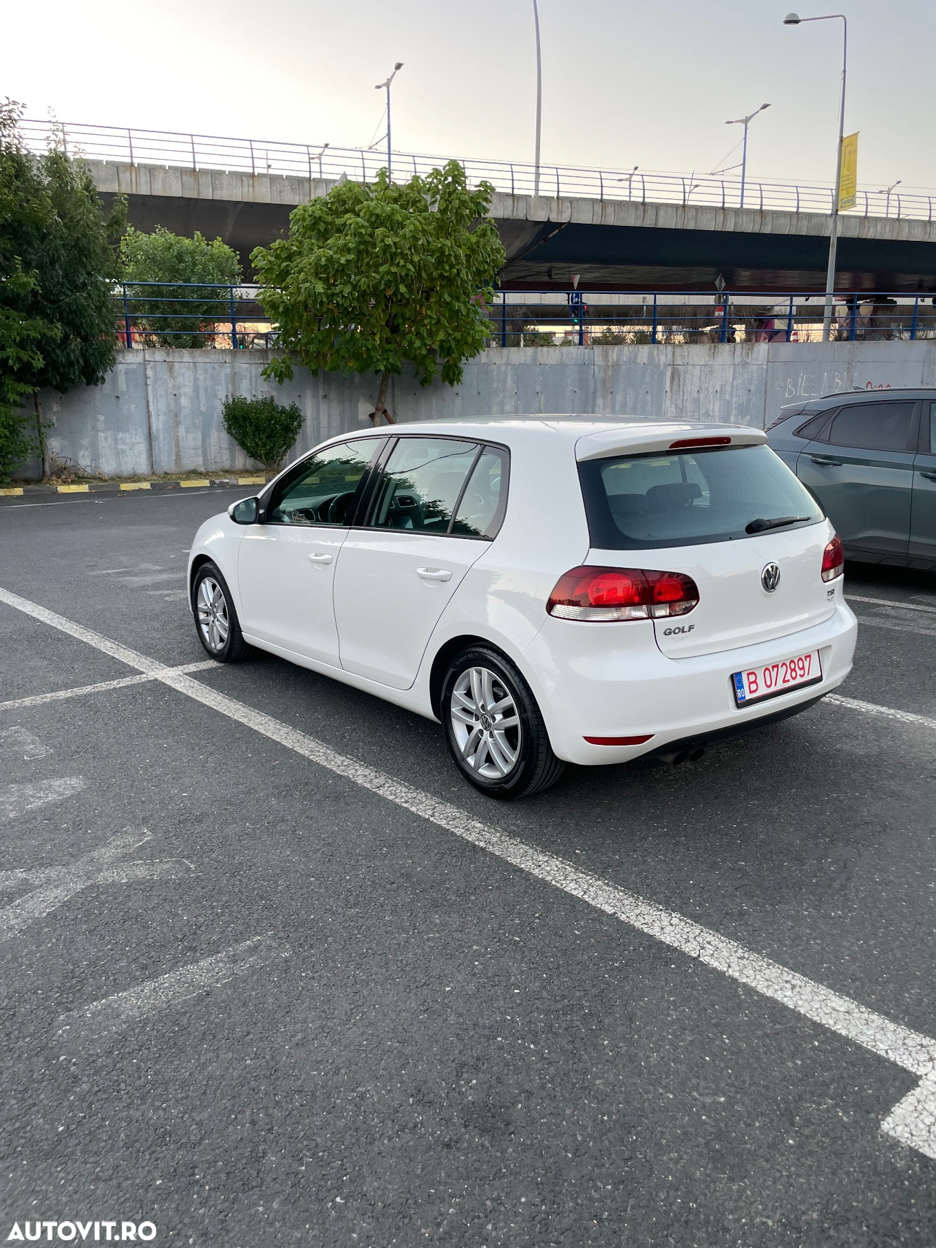 Volkswagen Golf 1.4 TSI Highline DSG - 12