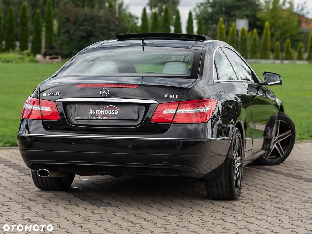 Mercedes-Benz Klasa E 250 CDI 4-Matic BlueEff - 11