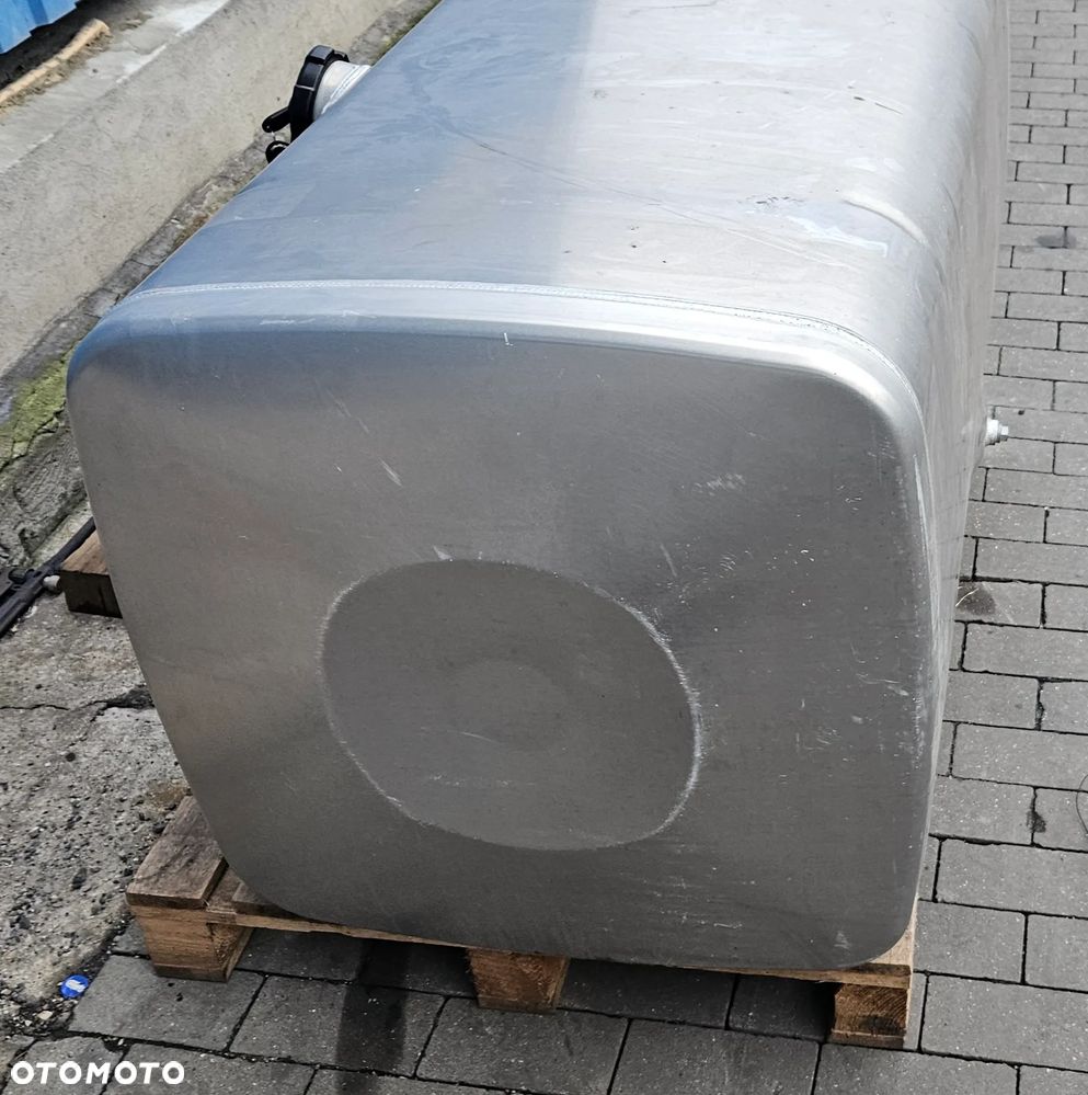Zbiornik paliwa MAN 81.12201-6936  580L - 3