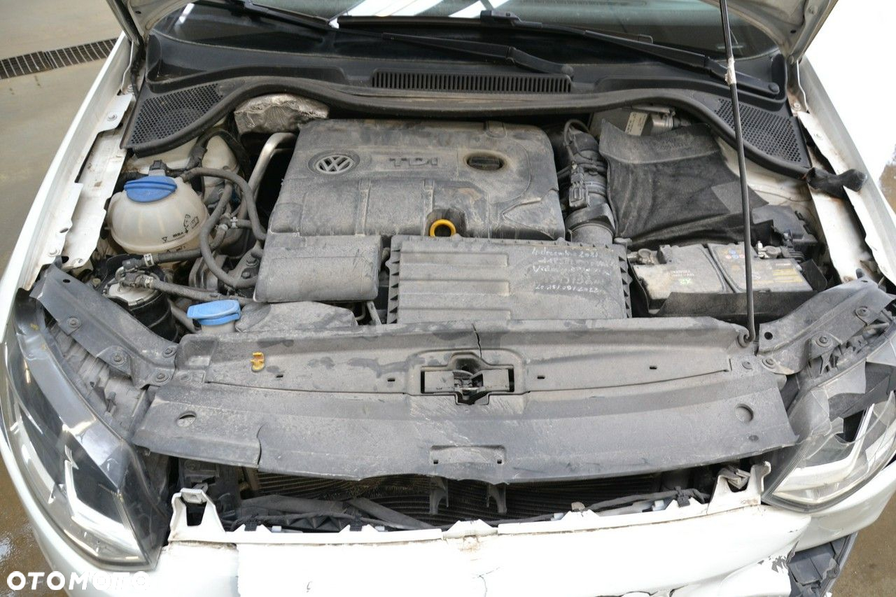 Volkswagen Polo - 12