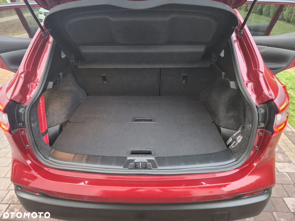 Nissan Qashqai 1.6 DIG-T N-Connecta - 32